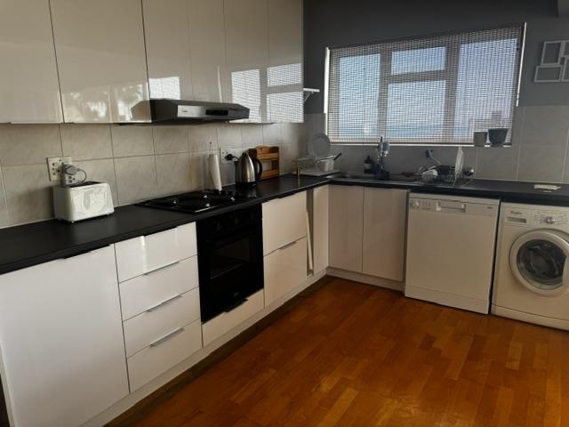 2 Bedroom Property for Sale in Sea Point Western Cape